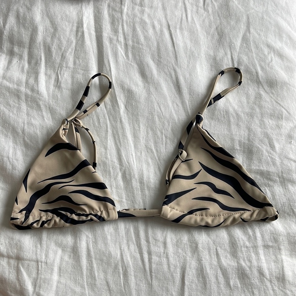 Animal print bikini top